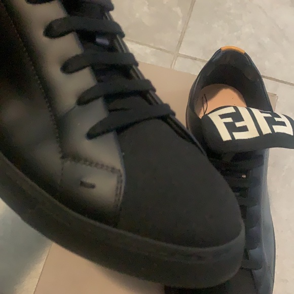 Fendi sneakers - Picture 2 of 6